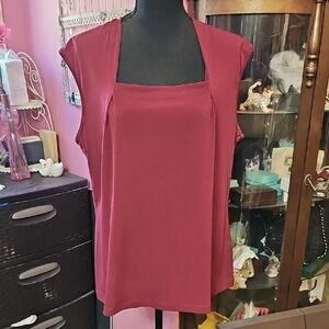 Elegant Women's Burgundy Top